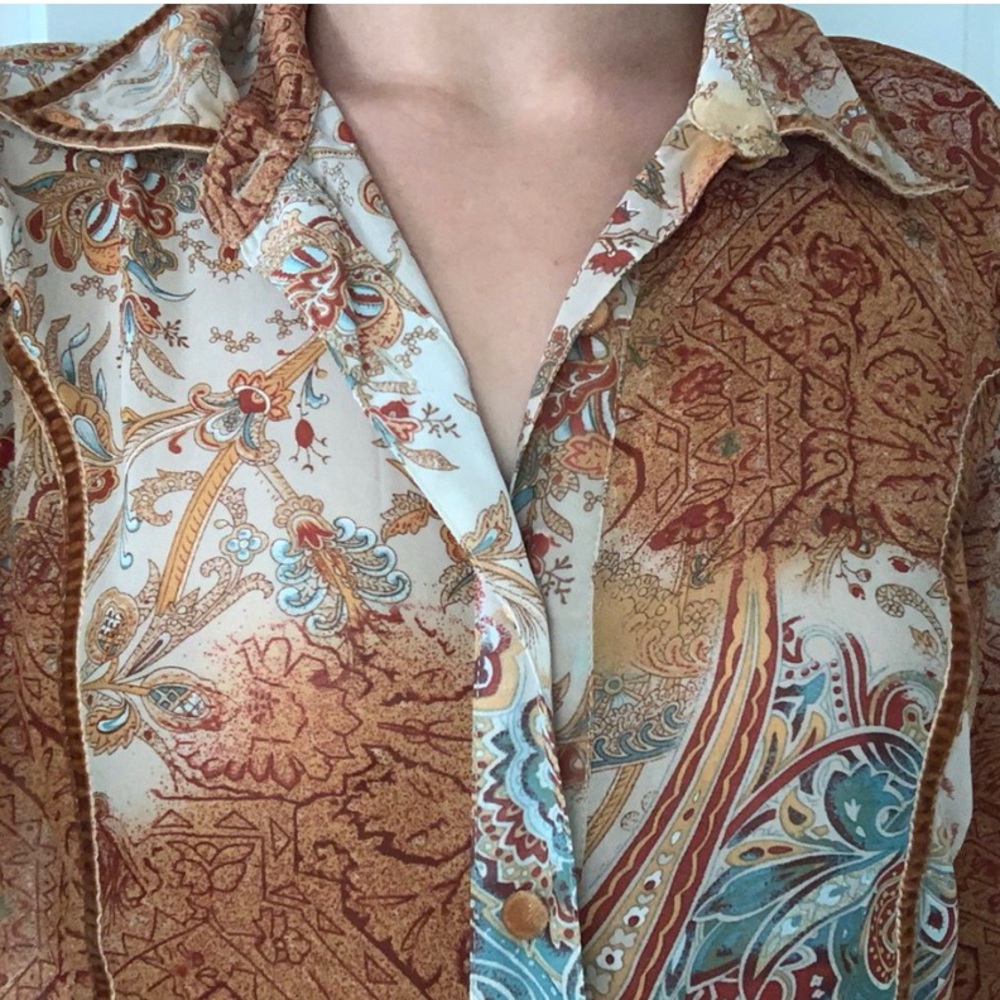 Vintage Collared Patterned Button Down Blouse - image 4